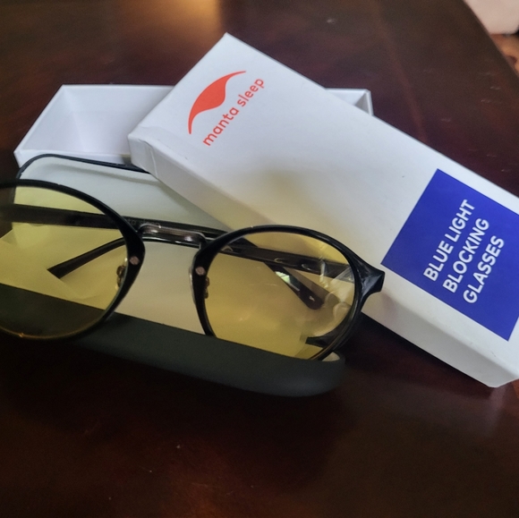 manta blue light blocking glasses